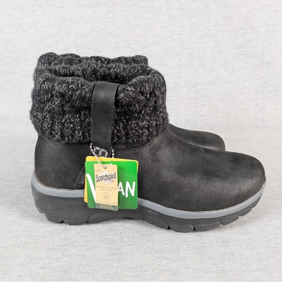 Skechers Cozy Weather 2 Winter Boot- w/-apparent flaw - Picture 10 of 16